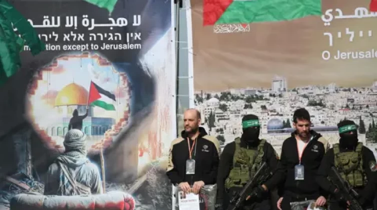 حماس: اتفاق على تسليم جثث 4 أسرى إسرائيليين والإفراج عن الأسرى