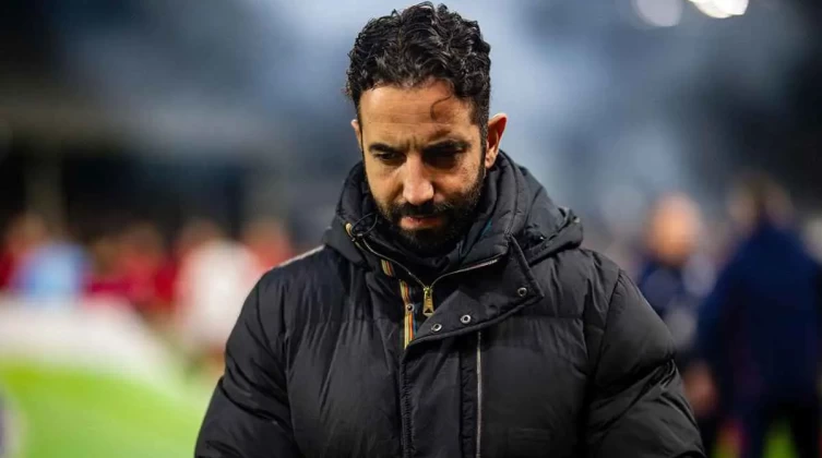 مانشستر يونايتد يفاجئ توتنهام بمراهق دنماركي