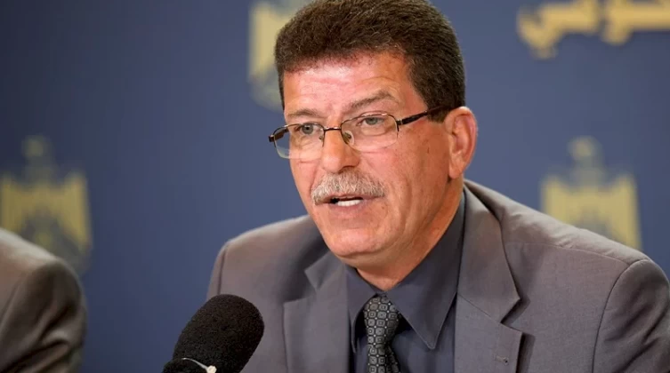 قدورة فارس:  نطالب الرئيس بسحب "مخصصات الأسرى والشهداء" فوراً