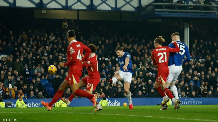 في الوقت القاتل.. إيفرتون يوقف انتصار ليفربول بتعادل مفاجئ