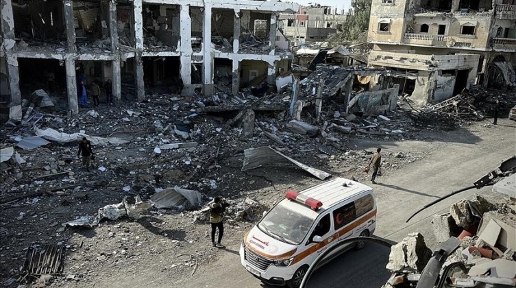 إصابة طفلة بجروح خطيرة في قصف مسيرة الاحتلال وسط رفح
