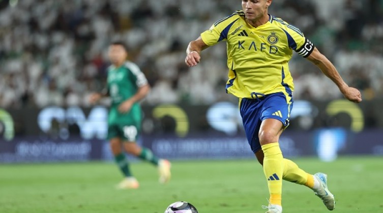 رونالدو يقود النصر لتخطي الوحدة في الدوري السعودي