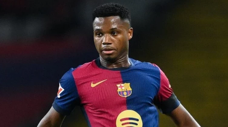 برشلونة يقترب من بيع أنسو فاتي إلى نادي في الدوري العربي