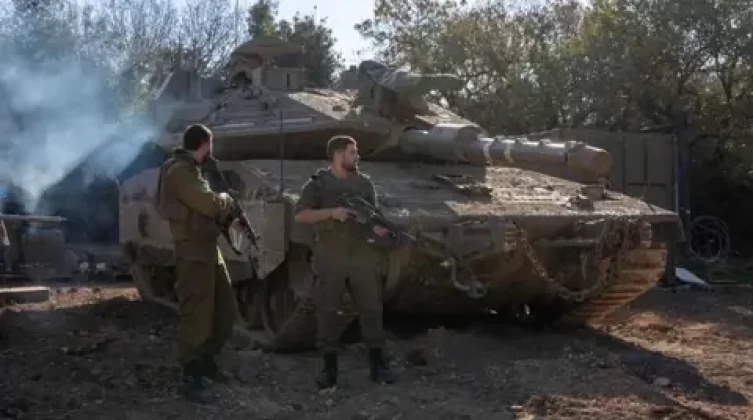 5 شهداء بقصف إسرائيلي على بلدة في جنوب سوريا