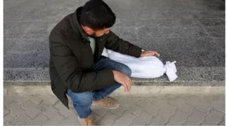صحيفة عبرية: الاحتلال نفذ 80 غارة على قطاع غزة يوم الثلاثاء الماضي."