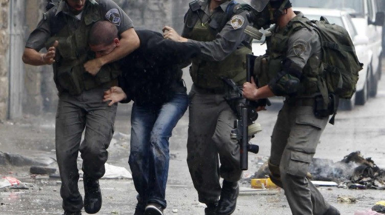 الاحتلال يعتقل 14 فلسطينياً من حوسان والدهيشة في بيت لحم