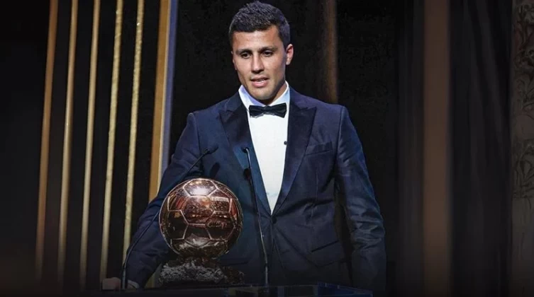 تحذير من جوارديولا بشأن نجم مانشستر سيتي