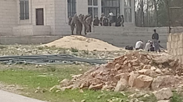 مستوطنون يقتحمون مسجدًا شرقي بيت لحم