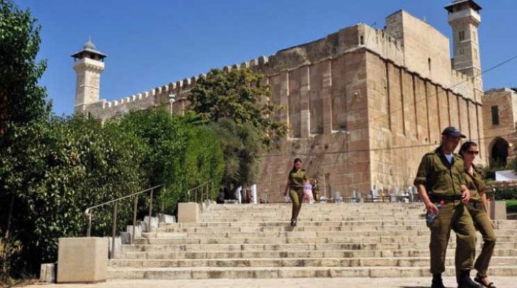 الاحتلال يشدد إجراءاته في القدس بالجمعة الثانية من رمضان