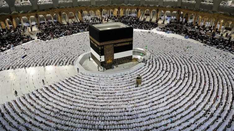 وزارة الأوقاف تصدر تنويهًا هامًا بشأن معاملات الحجاج