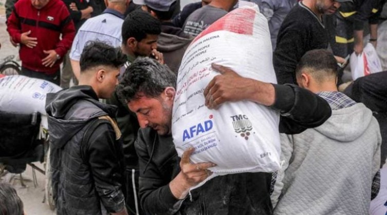 الأونروا تعلن نفاد إمداداتها من الطحين في غزة