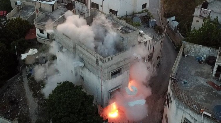 الاحتلال يفجر منزل الشهيد مجاهد منصور في رام الله
