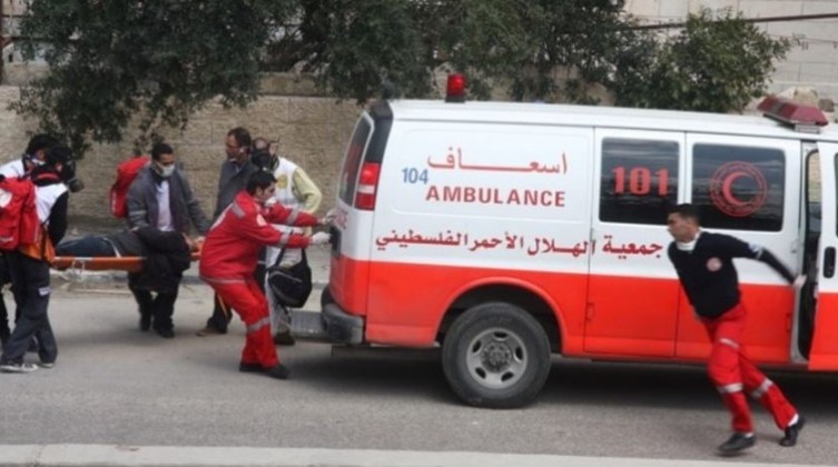 إصابة مواطن برصاص الاحتلال ومحاصرة منزل شمال القدس