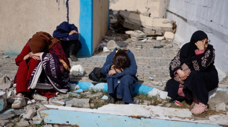 33 يومًا لاستئناف العدوان.. شهداء ومصابون في غارات إسرائيلية على القطاع