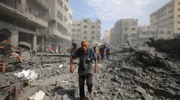 شهداء ومصابون في قصف إسرائيلي متواصل على قطاع غزة