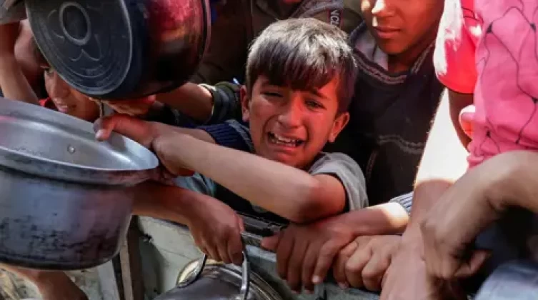 "المطبخ العالمي" يوقف أنشطته في غزة