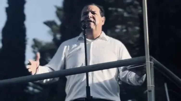 "غزة ستنتصر ".. أيمن عودة يواجه الإقصاء من الكنيست الإسرائيلي