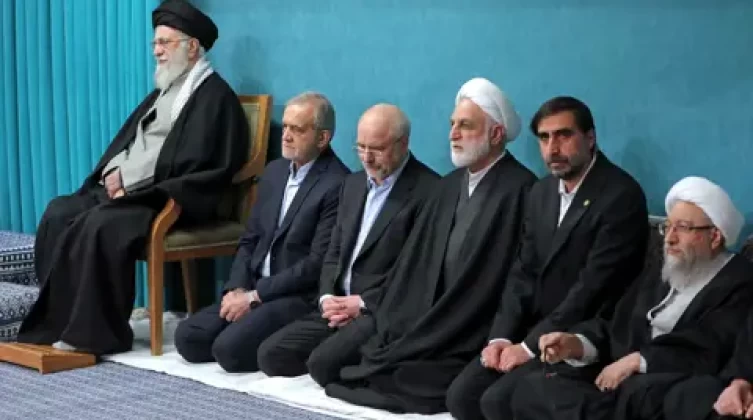 طهران توضح حقيقة استهداف خامئني