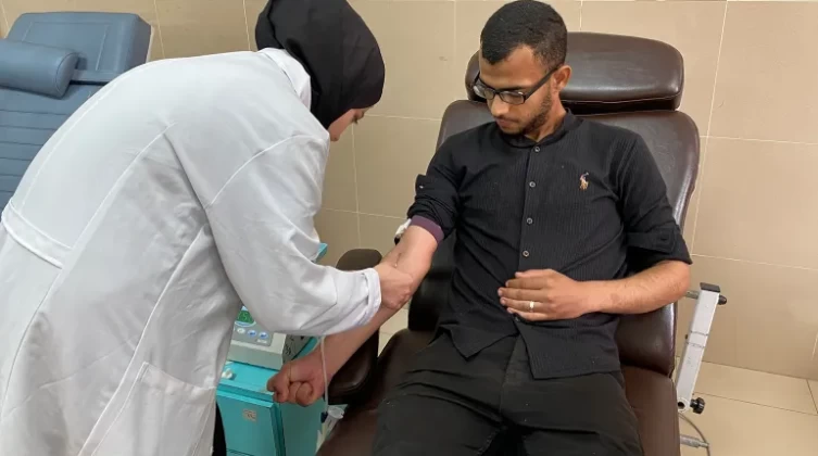 الصحة بغزة: بنوك الدم تعمل بـ40% من الأجهزة