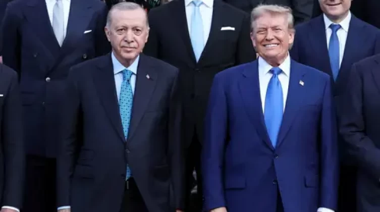 تفاصيل لقاء الرئيس الأمريكي بنظيره التركي