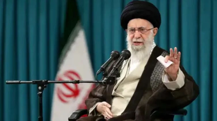 خامنئي مهاجماً ترامب: "لم يحقق شيئاً" ويبالغ للتغطية على فشله