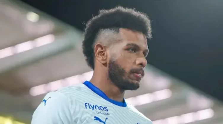 بالفيديو: إنزاغي يعاقب علي البليهي في تدريبات الهلال