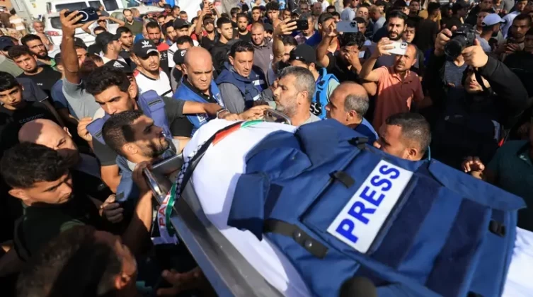 الإعلام الحكومي يعلن ارتفاع عدد شهداء الصحافة في غزة