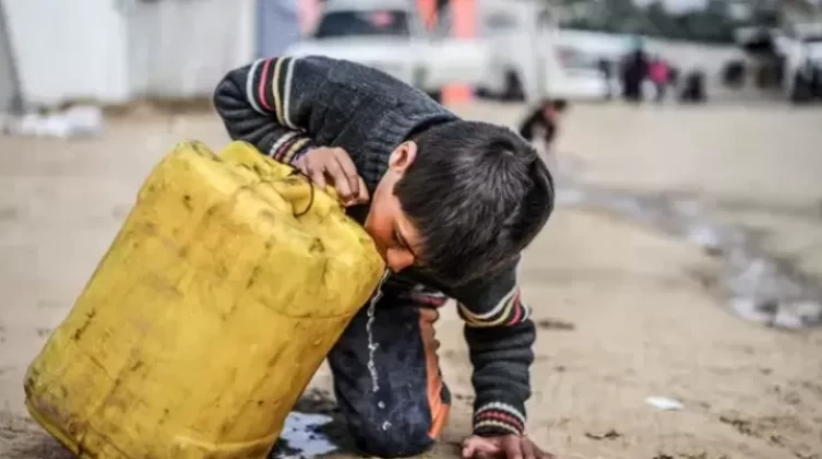 "أونروا": خطر صحي يهدد غزة بسبب انعدام المياه النظيفة