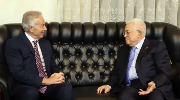 الرئيس عباس: على حماس تسليم السلاح للسلطة الفلسطينية