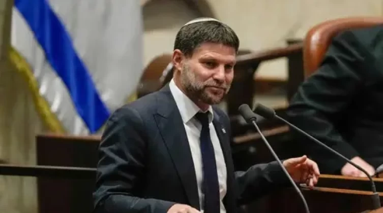 سموتريتش يتراجع عن تهديداته بالاستقالة من حكومة نتنياهو