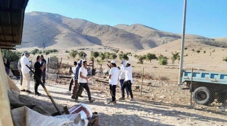 هيئة مقاومة الجدار: 1400 اعتداء للمستوطنين بالضفة