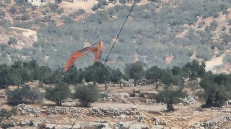 نابلس: مستوطنون يدمرون موقعًا أثريًا على جبل قرقفة