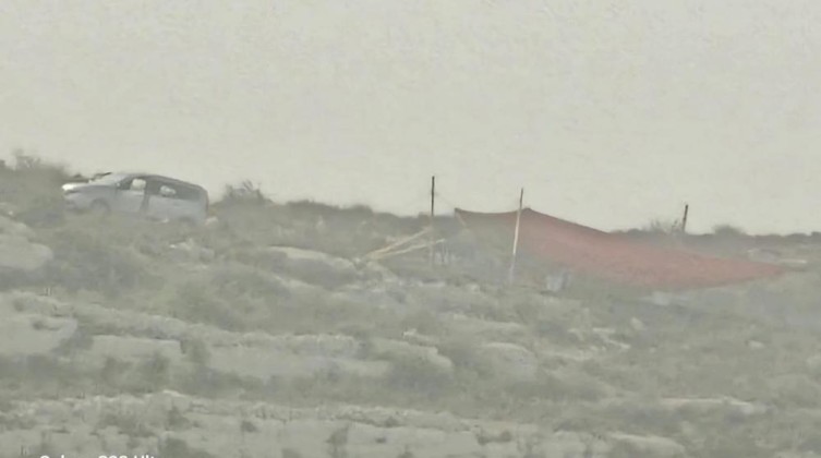 مستوطنون يقيمون بؤرة استيطانية جديدة شمال رام الله