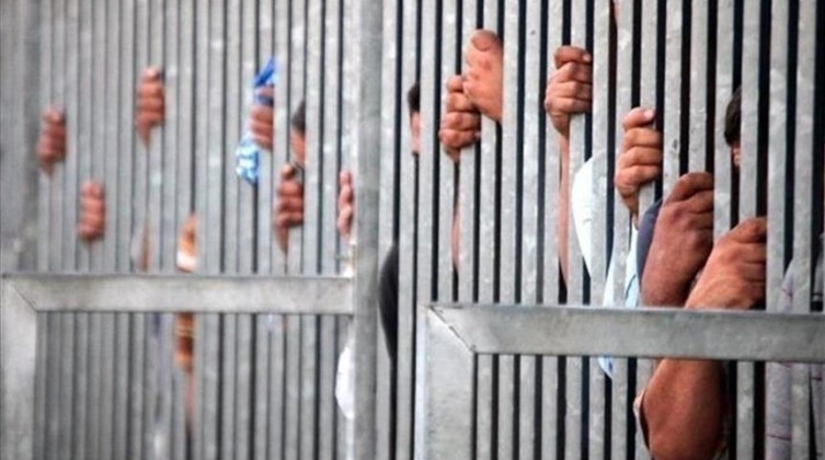 الصليب الأحمر: الاحتلال يمنعنا من دخول السجون منذ أكتوبر 2023