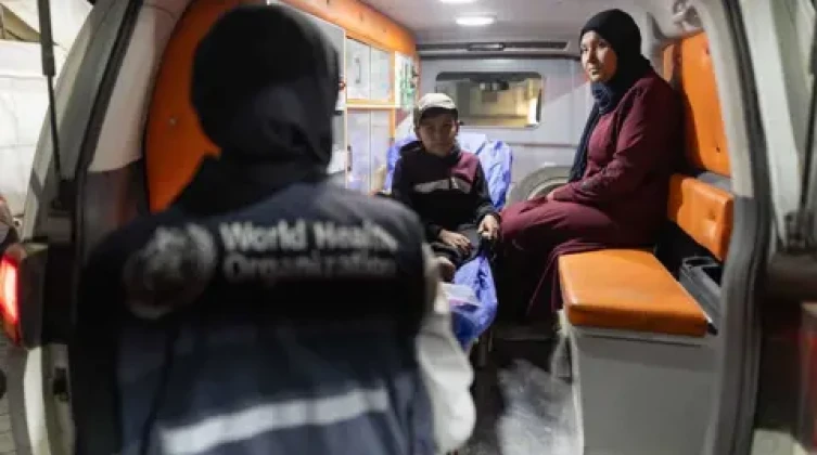 صورة: إجلاء 41 حالة حرجة للعلاج خارج غزة