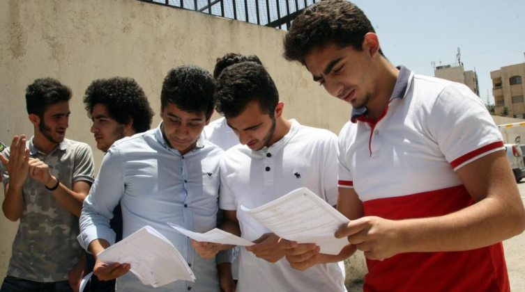 نتائج الثانوية العامة لطلبة 2006 من قطاع غزة الثلاثاء المقبل