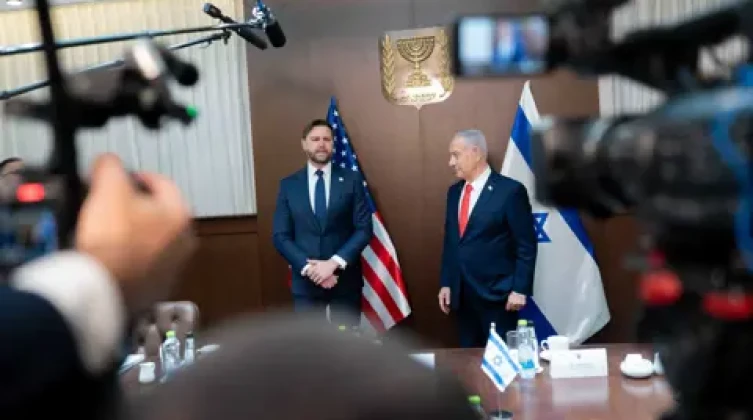 إسرائيل توافق على البدء في المرحلة الثانية من خطة ترامب اقرأ المزيد على موقع إرم نيوز: https://www.eremnews.com/news/arab-world/1nt1adi