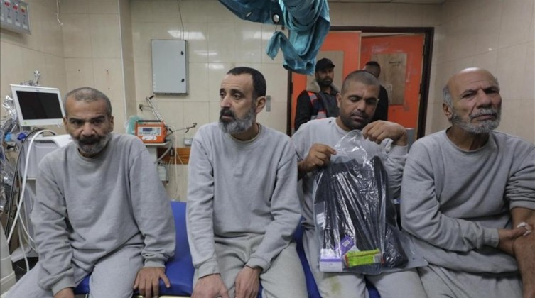 أبو سلمية: الأسرى المحررون يعانون من آثار تعذيب وحالة صحية صعبة.