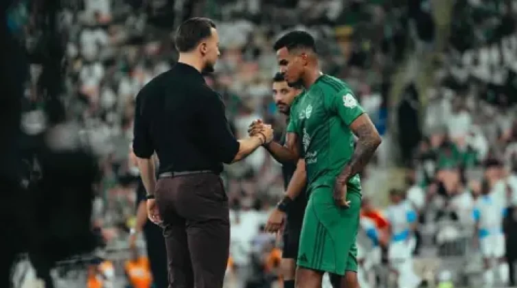 غالينو يفاجئ الأهلي السعودي بقرار مثير