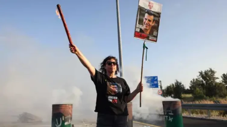 الاحتلال يعلن التعرف على هوية رهينة تسلمت رفاته الثلاثاء