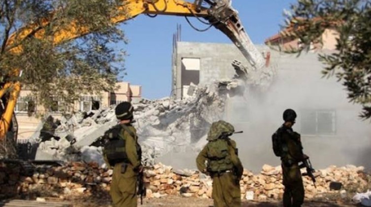 القدس: إصابة شاب برصاص الاحتلال في بلدة الرام