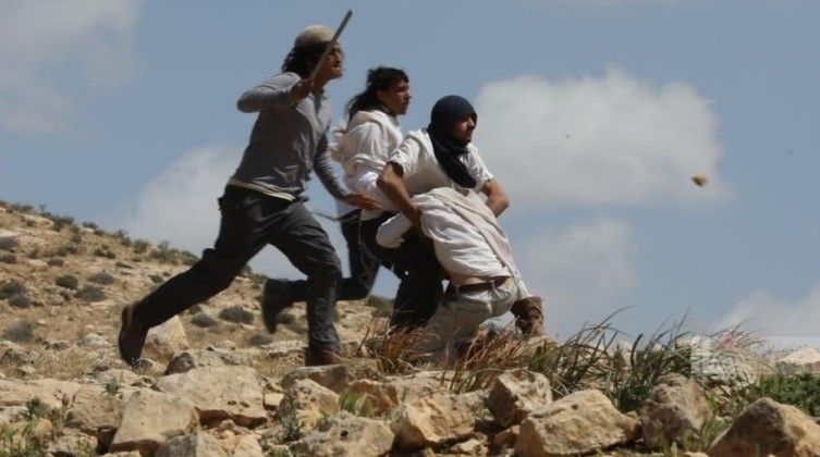 3 إصابات برصاص مستوطنين في المنيا جنوب بيت لحم