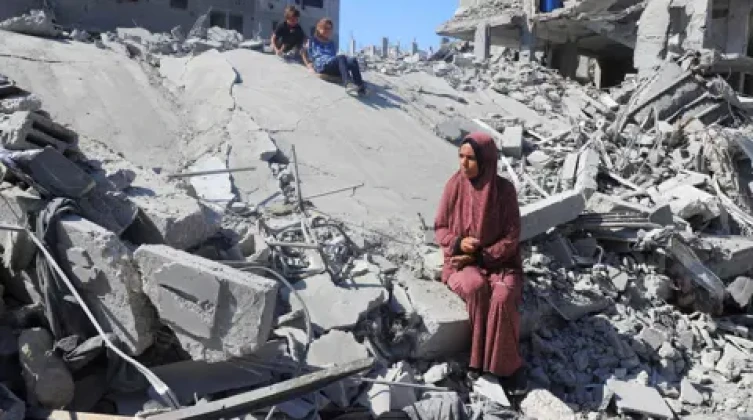 "الأونروا": 75 ألف نازح يحتمون بمبانٍ متهالكة للوكالة في غزة