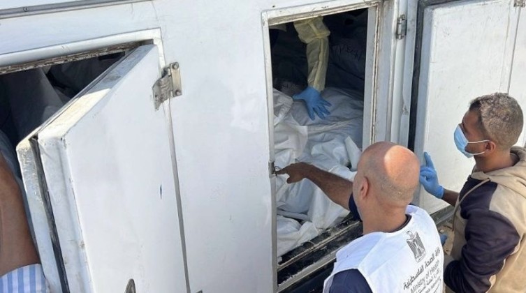 الاحتلال يسلم عشرات جثامين الشهداء ضمن صفقة التبادل