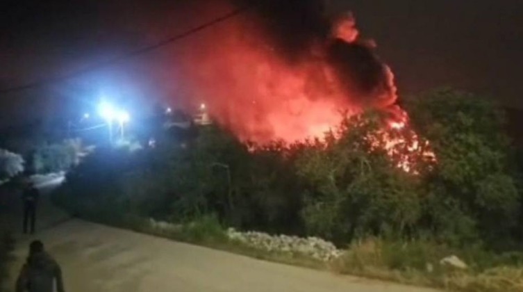 مستوطنون يحرقون 6 "فلل" سياحية بنابلس
