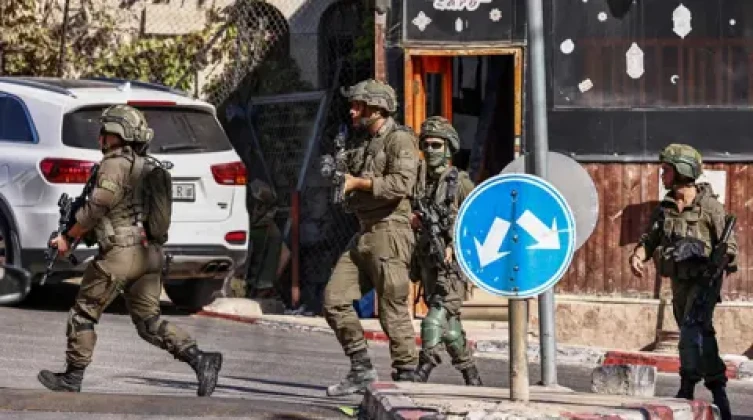 إصابة إسرائيليين اثنين جراء عملية طعن بقضاء رام الله ومقتل المنفذ