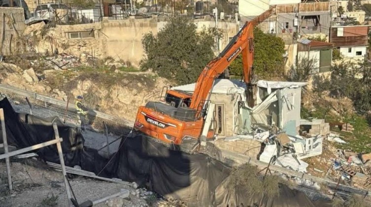 القدس: الاحتلال يهدم منزلين في جبل المكبر