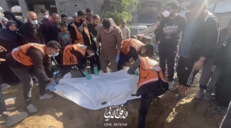 الدفاع المدني بغزة: انتشلنا جثامين 48 شهيدًا من داخل المستشفى المعمداني