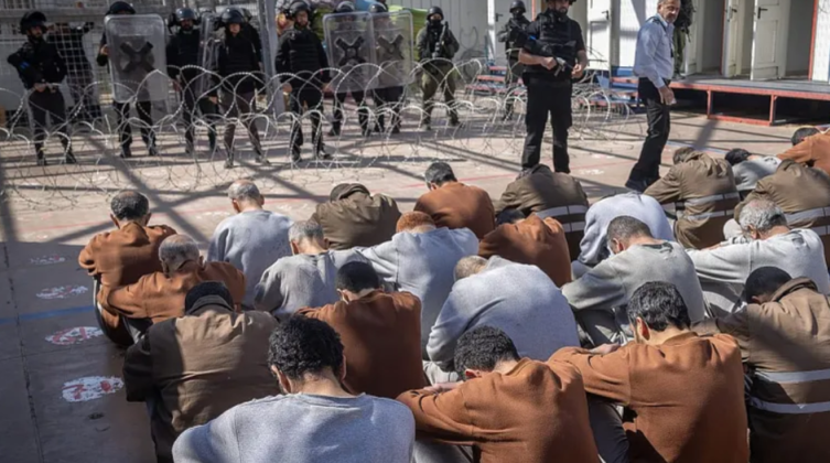 تصعيد القمع في عزل سجن جانوت يهدد حياة الأسرى