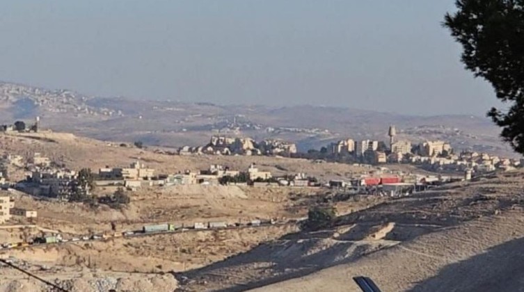 الاحتلال يغلق حاجز الكونتيتر شمال شرق بيت لحم